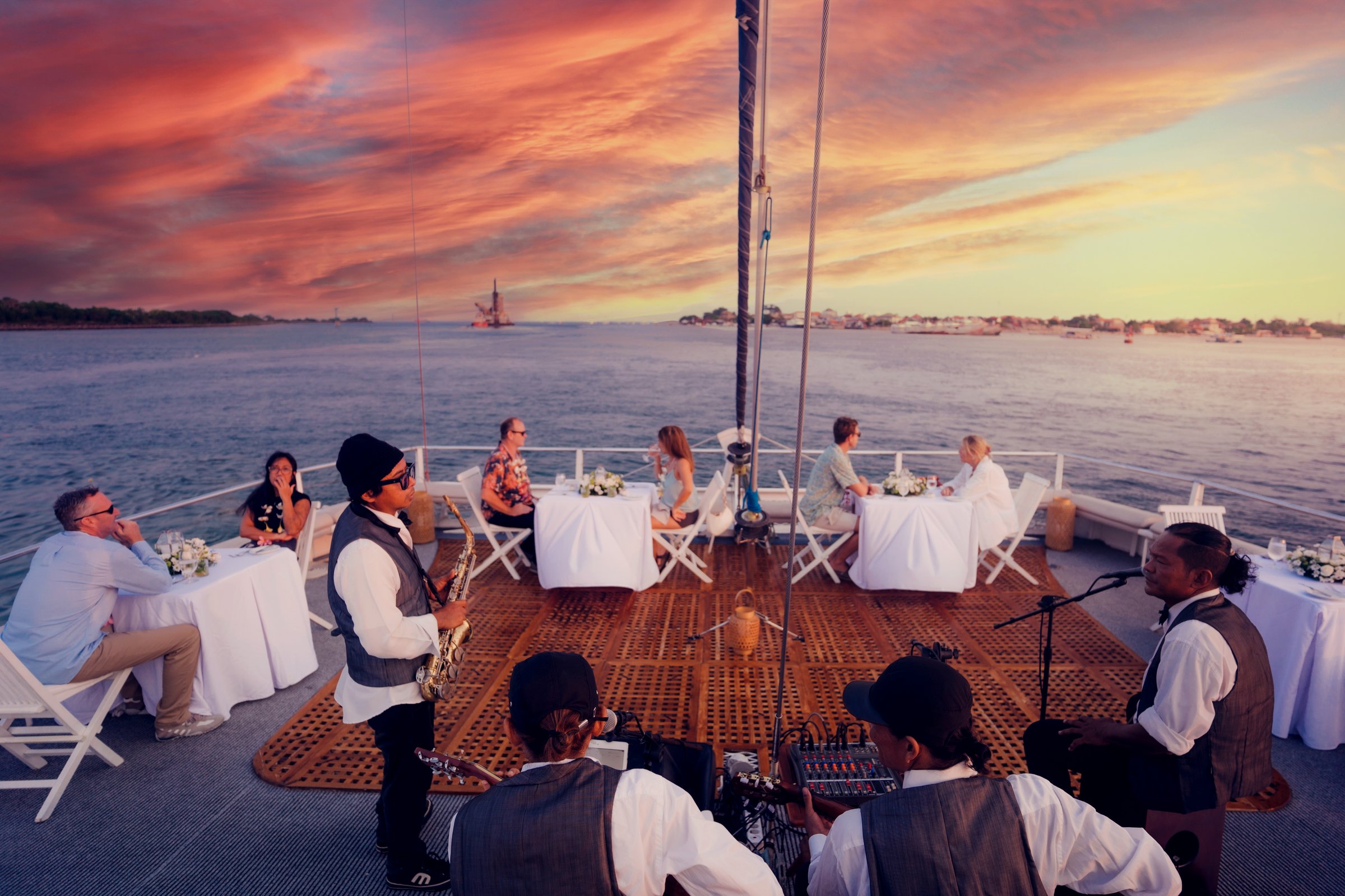 Aristocat Evening Cruise, photo 2